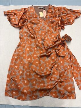 Dress Forum LA Orange Floral Wrap Flutter Sleeve Dress    Gorgeous NWT Size M